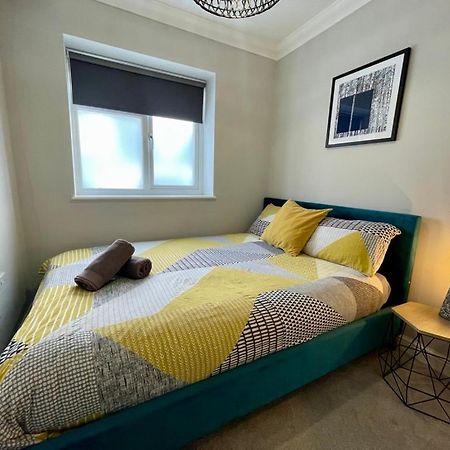 Stylish Modern Two Bedroom Apartment With Garden Cardiff Exterior foto